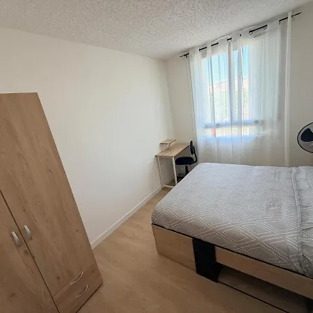Grand T5 Climatise-4 Chambres-parking-tram 3min-8 Pers Apartament